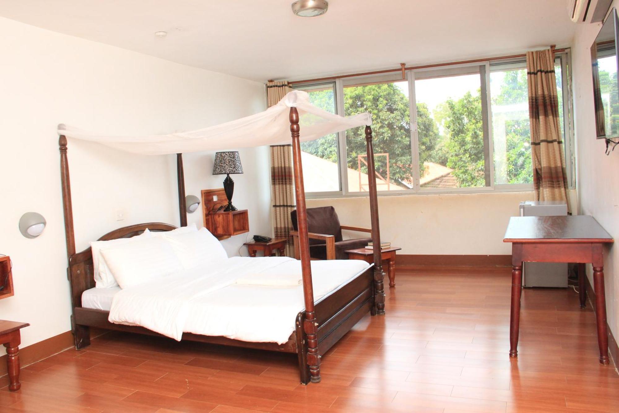 Entebbe Flights Motel ภายนอก รูปภาพ