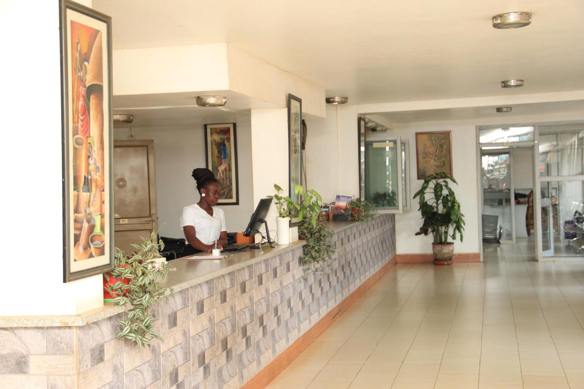 Entebbe Flights Motel ภายนอก รูปภาพ