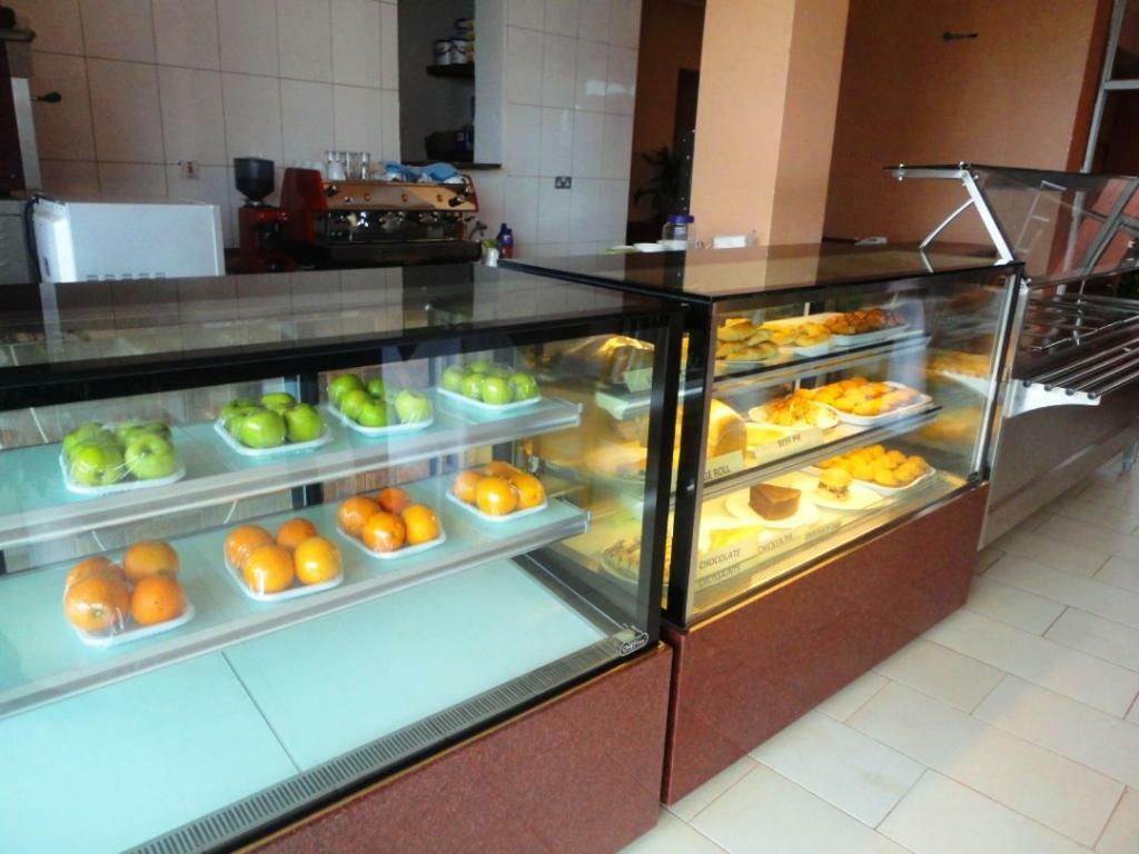 Entebbe Flights Motel ภายนอก รูปภาพ